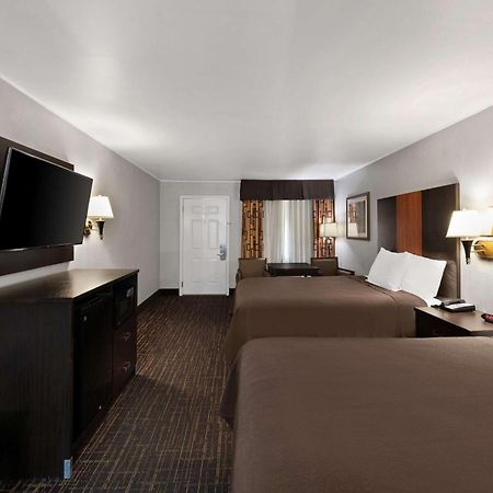 Best Western Executive Inn Ґров-Сіті Екстер'єр фото