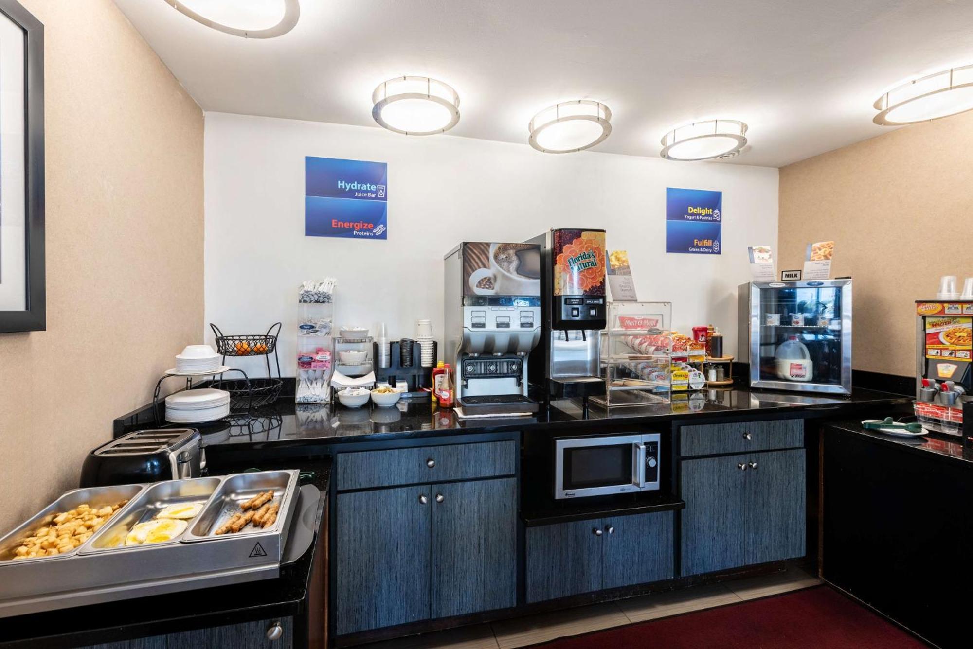 Best Western Executive Inn Ґров-Сіті Екстер'єр фото