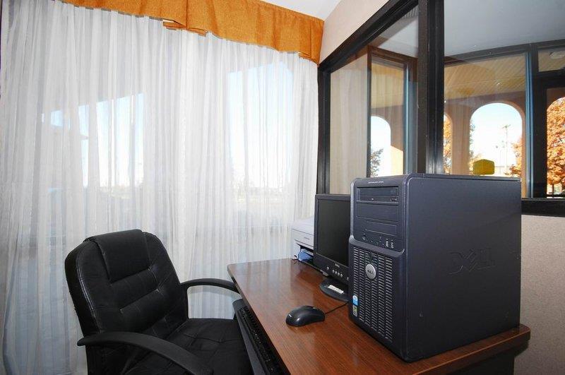 Best Western Executive Inn Ґров-Сіті Номер фото
